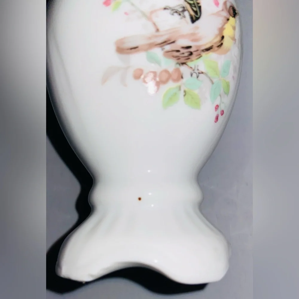 Pretty Bird Vase- Definitely Vintage, Hand Painted w/Gold Gilding & Parakeet’s🎄